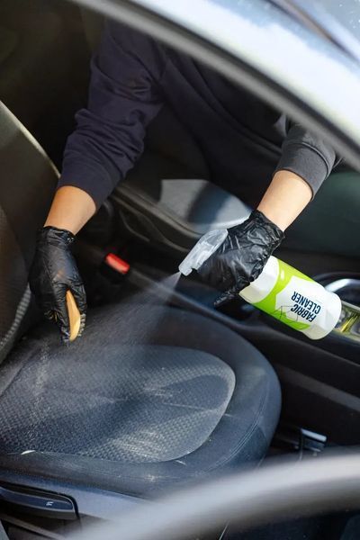 Очиститель тканевых поверхностей Gyeon Q&sup2;M FabricCleaner 1000 мл 8809432677758 фото