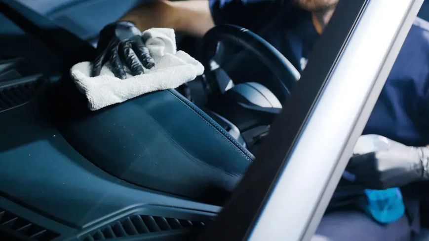 Очисник інтер`єру салона GYEON Q2M Interior Detailer 500 мл 8809432675358 фото